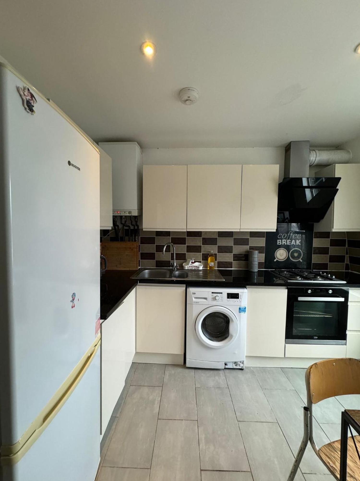 2 Bedroom Flat In Euston 2 Mins Away From Station, No Lift Londra Exterior foto