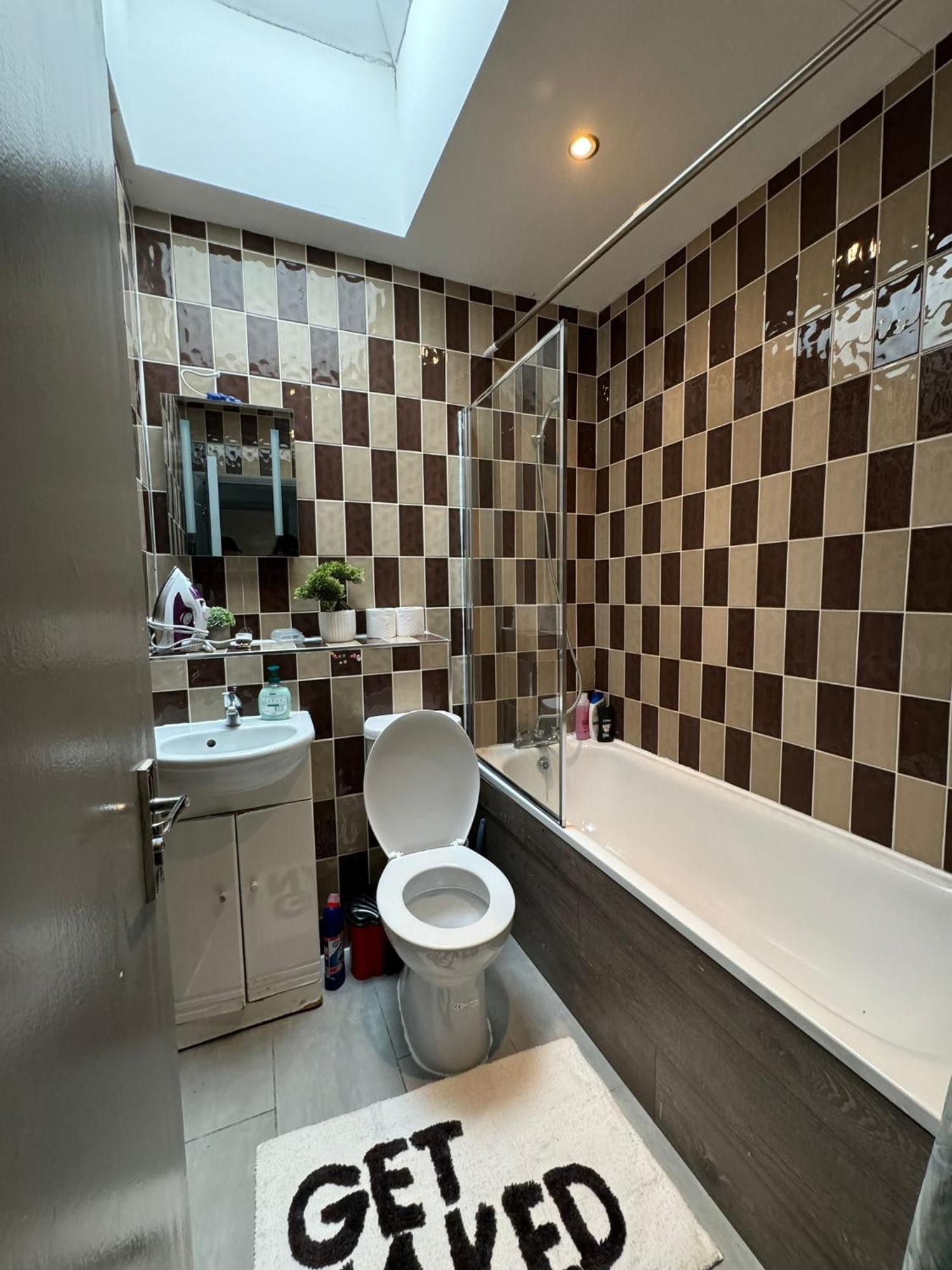 2 Bedroom Flat In Euston 2 Mins Away From Station, No Lift Londra Exterior foto